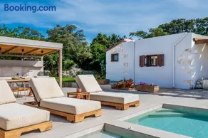 Minos Villa - Image 2