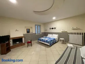 Mezzaluna Guest House - Image 1