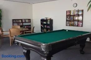 Sand Pebbles Resort - 1 Bedroom Condo in Great Location Right by the Beaches and Attractions - Image 3