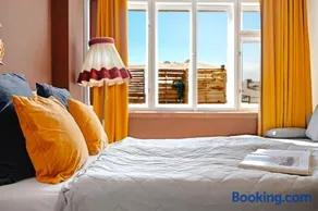 Waterfront River Side Roof Top Apartment - Terrace with city view - Image 1