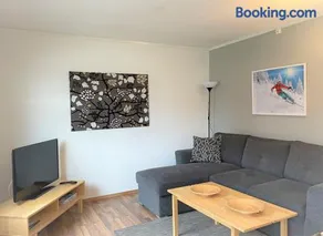 Lassiebyn 10 Entire Apartment with Parking & Kitchen - Image 2