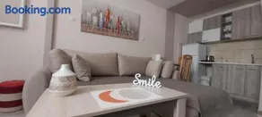 Square Apartment - Image 5