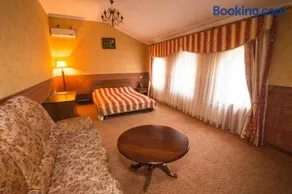 Magnat Lux Hotel - Image 3