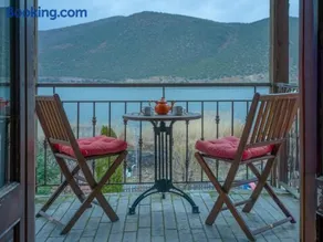 Prespes Lake View Family Apartment - Image 2