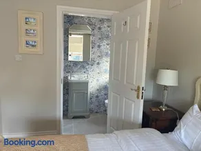 Arden Bungalow - Image 4