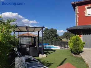 La Casita Roja-Familia, Piscina, Jacuzzi, barbacoa, mascotas - Image 1