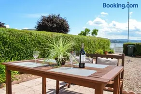 Sebright Holiday Apartment - Image 3