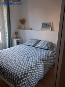 Charming bright apartment in Nice - Image 3
