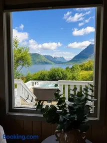 Wellness cabin - Beach, Sauna, Jacuzzi - Image 2