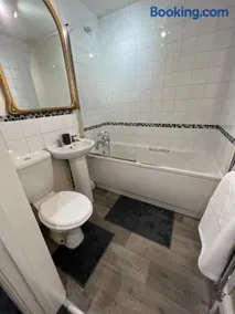 Town apartment - Image 5