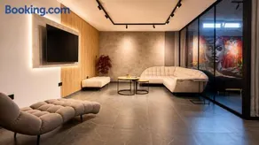 The below zero experience - designer city! - Image 3