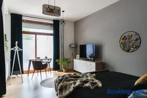 90sqm 2BR Design Gem - outdoor terrace - Image 4