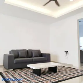 Happpy Impiana Guest House - Image 2