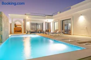 Villa Chbebia Djerba Piscine Privée Calme et Confort - Image 1