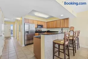 Malibu Pointe - 705 - Image 1