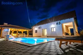 Family house Moja jube - Image 1