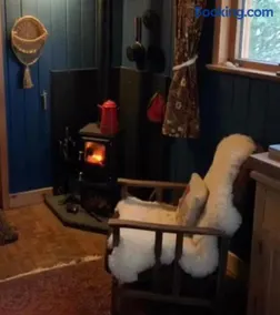 Birkenshaw - Beautiful Shepherd’s Hut in the Highlands. - Image 3