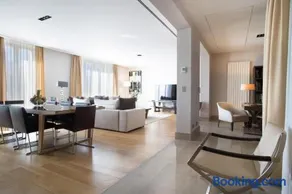 La Réserve Paris Apartments - Image 3