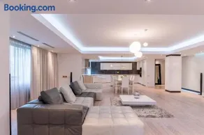 Luxury Apartment Herastrau Nord- 240 sqm - Spa, Pool & Gym Access - Image 3