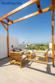 SeaVibe-Coastal Seaview Apartment - Image 5