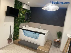 Appartement avec jacuzzi - Image 1