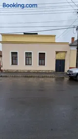 Óvárosi Kőház Apartman - Image 1