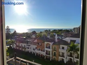 Penthouse with ocean view (6-8 guests) - Image 1