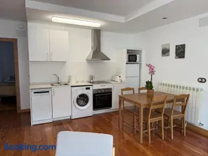 Apartamentos Pirineo - Image 2