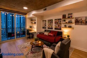 Midtown Atlanta 1BR BeltLine Rooftop Pool LuxePad - Image 2