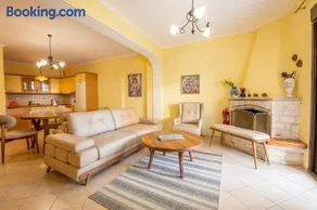 Aurora Apartment - Image 1
