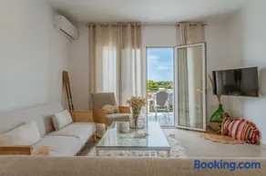 Joan Serenity Apartment - Image 4