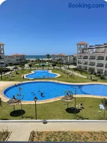 Peaceful place with swiming pools - Image 2