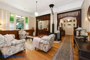 Maringa House - Image 1