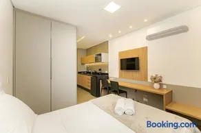 Apartamento 204 - Eixo · Estúdio Funcional c/ Cozinha e Enxoval Completo - Image 1