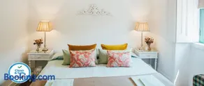Dona Fina Guest House - Image 1