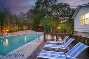 Bamboo Oasis-Relaxing Hot Tub-Family Time - Image 3