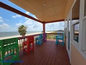 Beach Front Cottage - Image 3