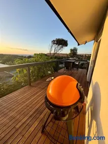 Treetop Ocean Views at Maslin Beach Coastal Escape Pet Friendly - Image 4