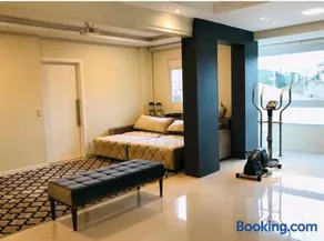 Apartamento Executivo - 2 Quartos - 2 Banheiros - 2 Garagens - Piscina - No melhor lugar do América - Image 1