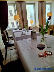 Hotel mit zwei doppelzimmer - Image 4