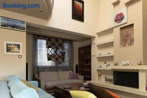 The Sunset Haven Kastoria - Modern Lake Elegance - Image 4