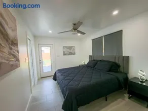 Cozy modern house - Near SXSW and other events - Image 2