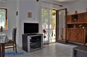 Apartment Peace - Image 5