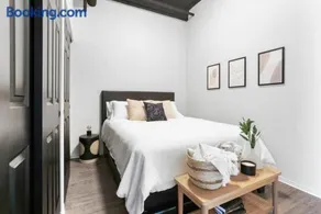 Convenient Downtown Loft WiFi and Elevator - Image 4