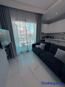Apartmen in Alanya in the city center by the sea - Image 2