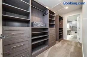The Azure, Near DT & University, TWO King Beds! - Image 2