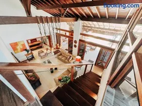 Rio Habitat Corrêas Casa com 7 Suítes - Image 1