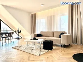 Apartament Masuria Sky w Nautica Resort z widokiem na jezioro Niegocin - Image 3
