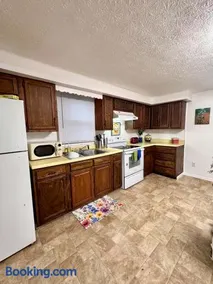 Walk to Downtown & IU - Charming 3 BR Cottage - Image 2