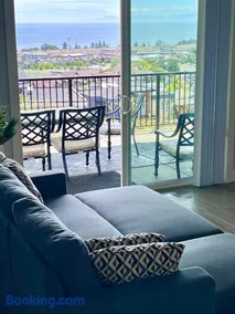 Stunning Ocean View Modern 1 BDR Private Entry Suite - Image 1